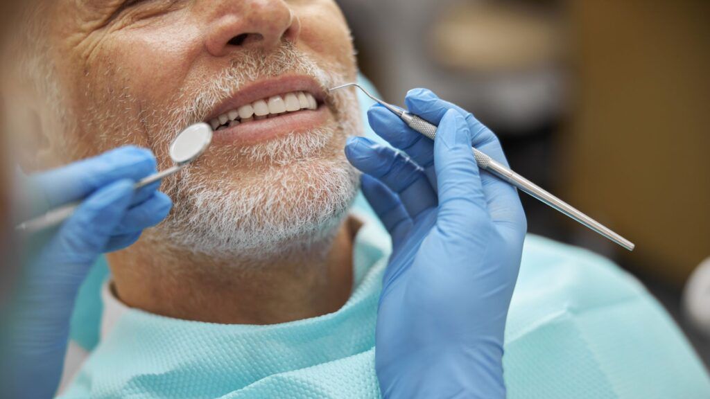 Implantes dentales: qué debes saber antes de planificar tu tratamiento Implantes dentales: qué debes saber antes de planificar tu tratamiento